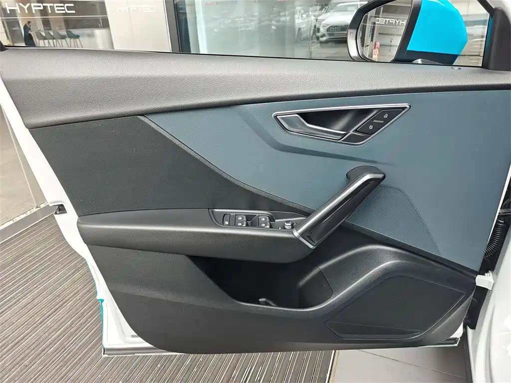 Audi Q2L 2018 35 TFSI Fashion Elegance China V фото 12