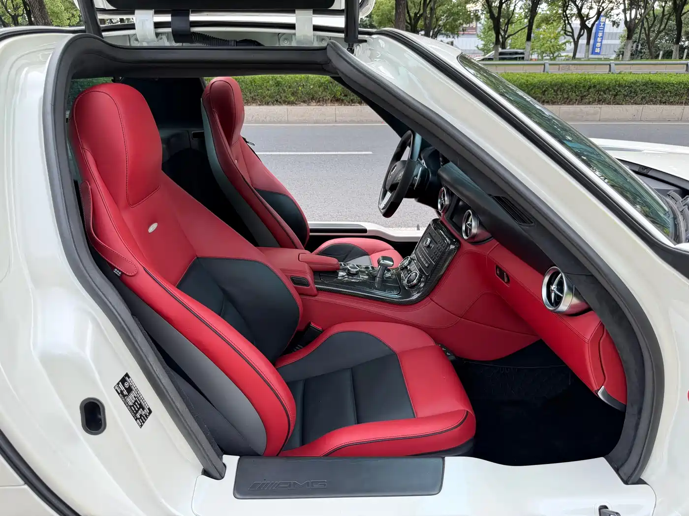 Mercedes-Benz SLS AMG 2012 2011 SLS AMG