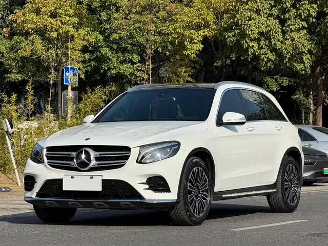 MERCEDES-BENZ GLC