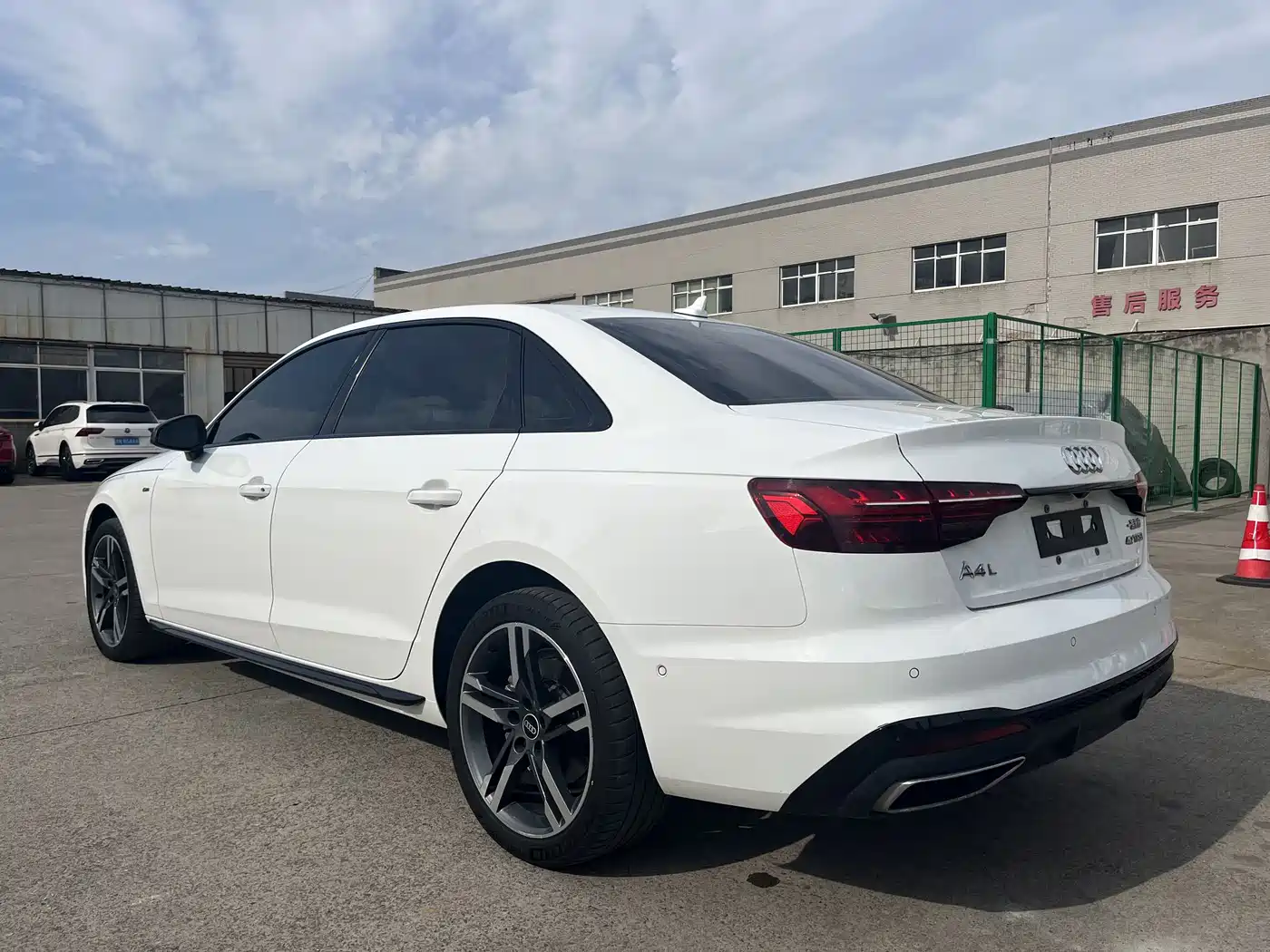 Audi A4L 2022 40 TFSI Luxury Dynamic фото 15