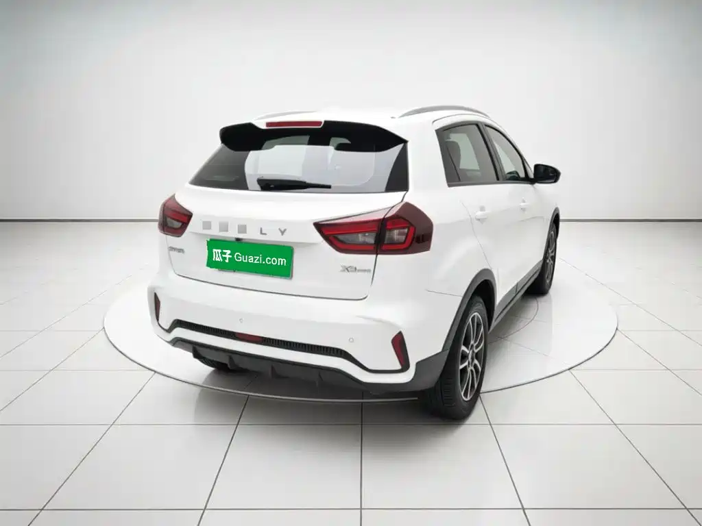 Photo 6 - Geely Vision X3