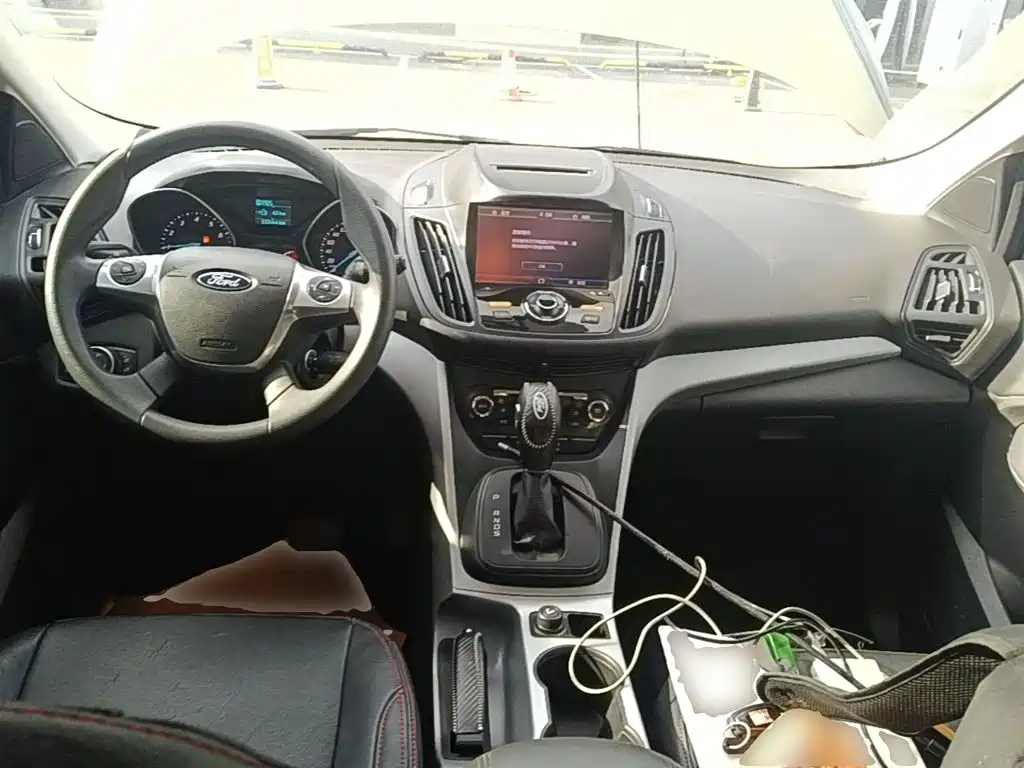 Фото 6 - Ford Kuga