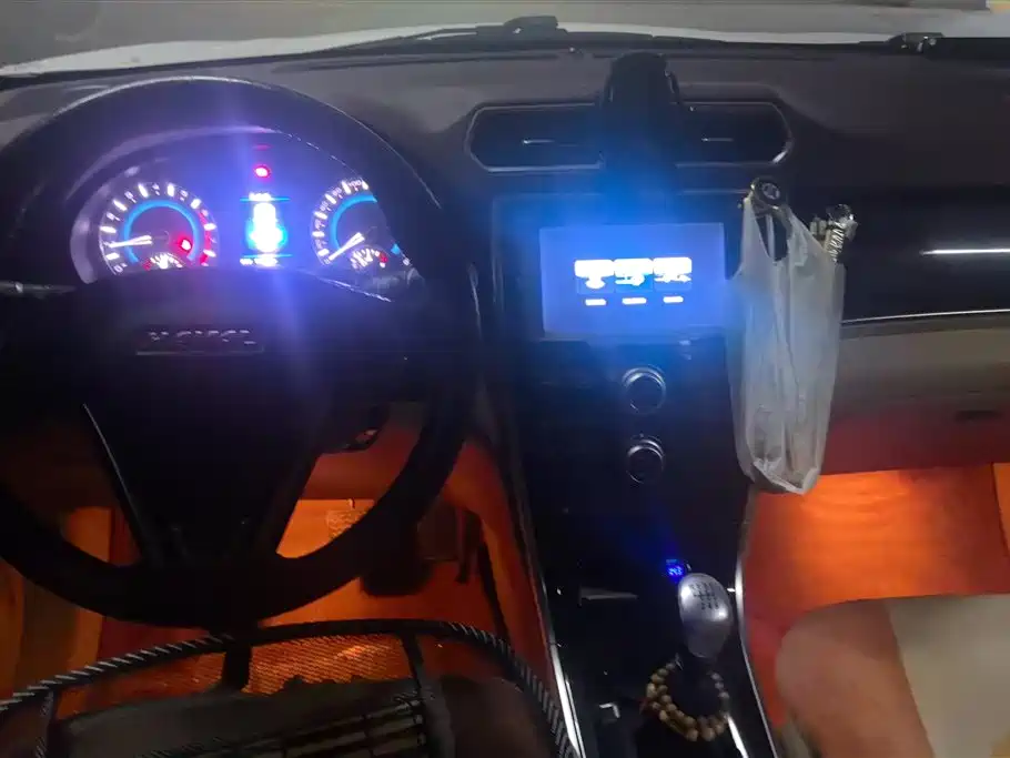 Haval H2 2014 1.5T Manual 2WD Premium Edition фото 12