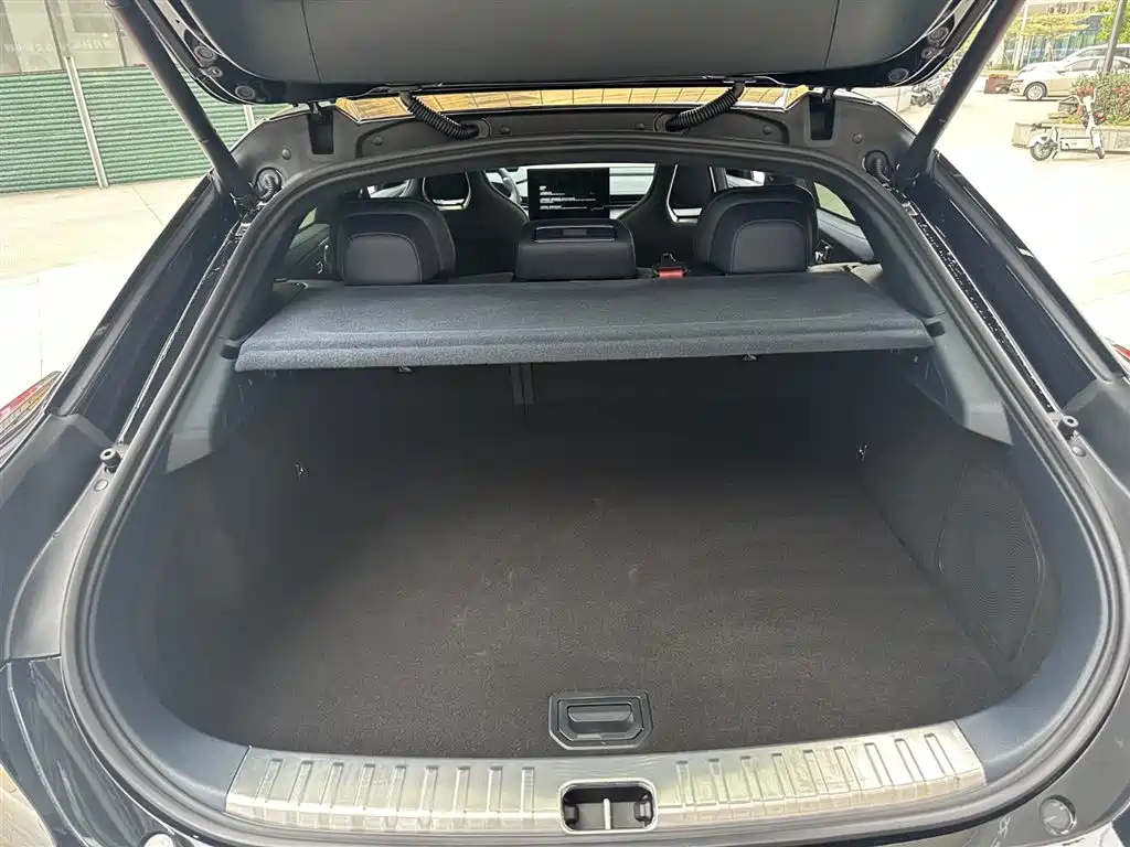 ZEEKR EXTREME KRYPTON 001