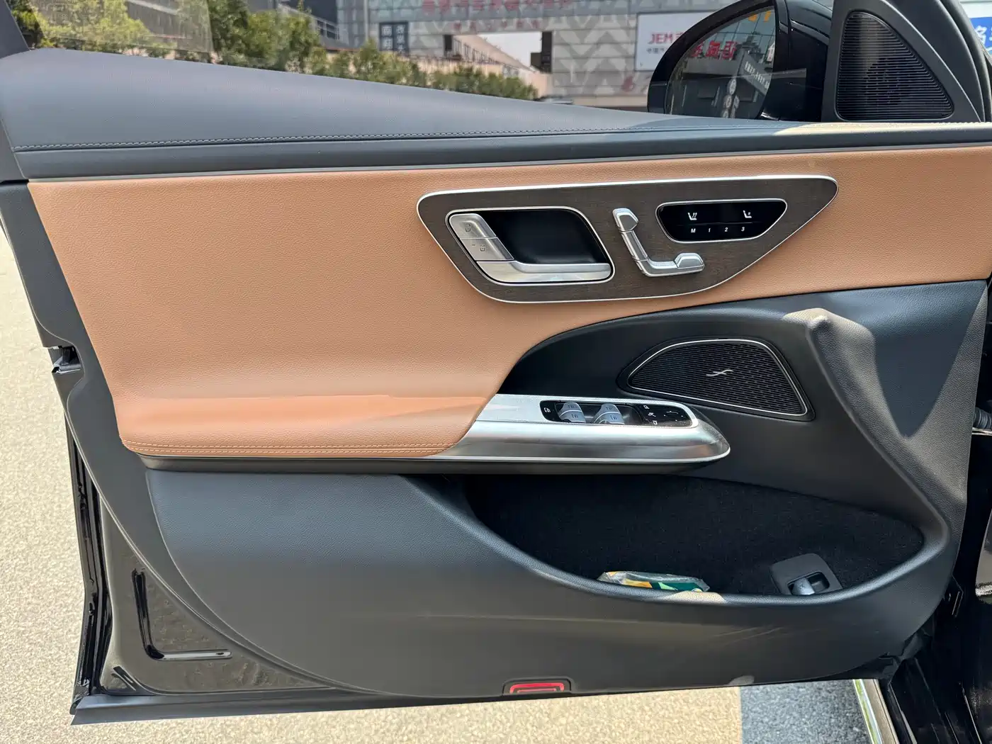 Mercedes-Benz E-Class 2024 E 300 L Fashion фото 6