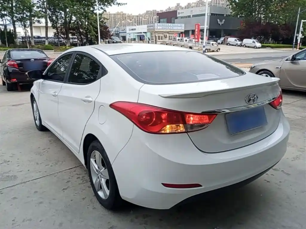Hyundai Langdong 2012 1.6L Manual Fashion фото 5
