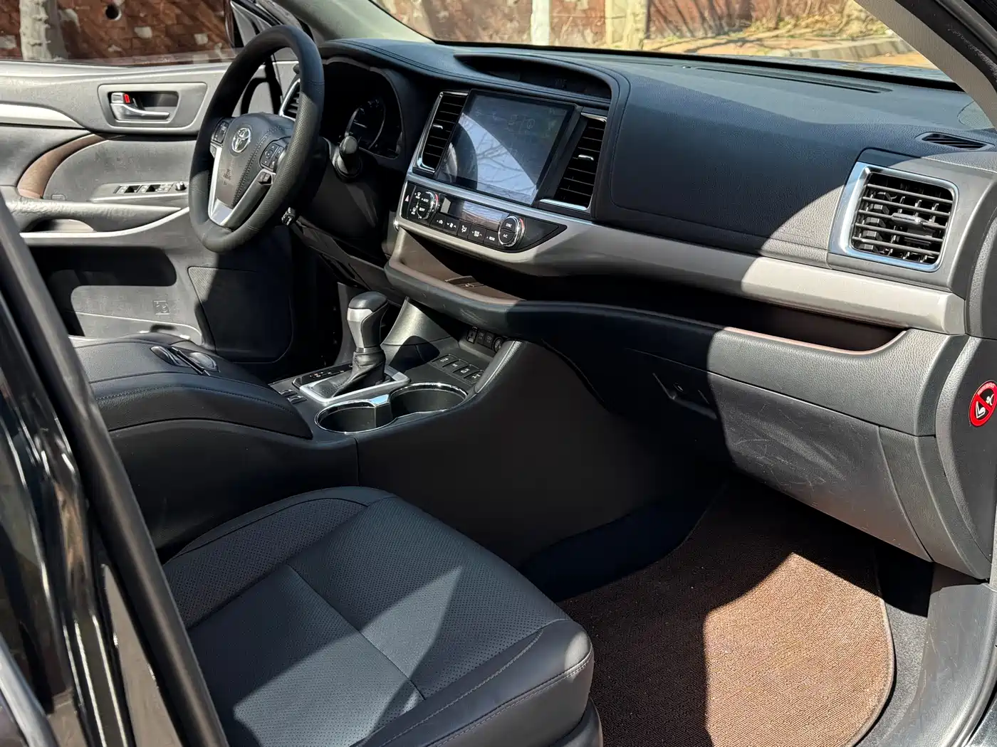 Toyota Highlander 2018 2.0T 4WD Luxury 7-seater (China V) фото 9