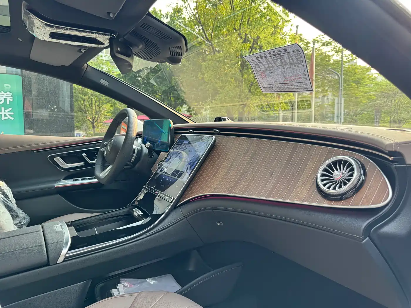 Mercedes-Benz EQE 2022 350 Pioneer Edition фото 24