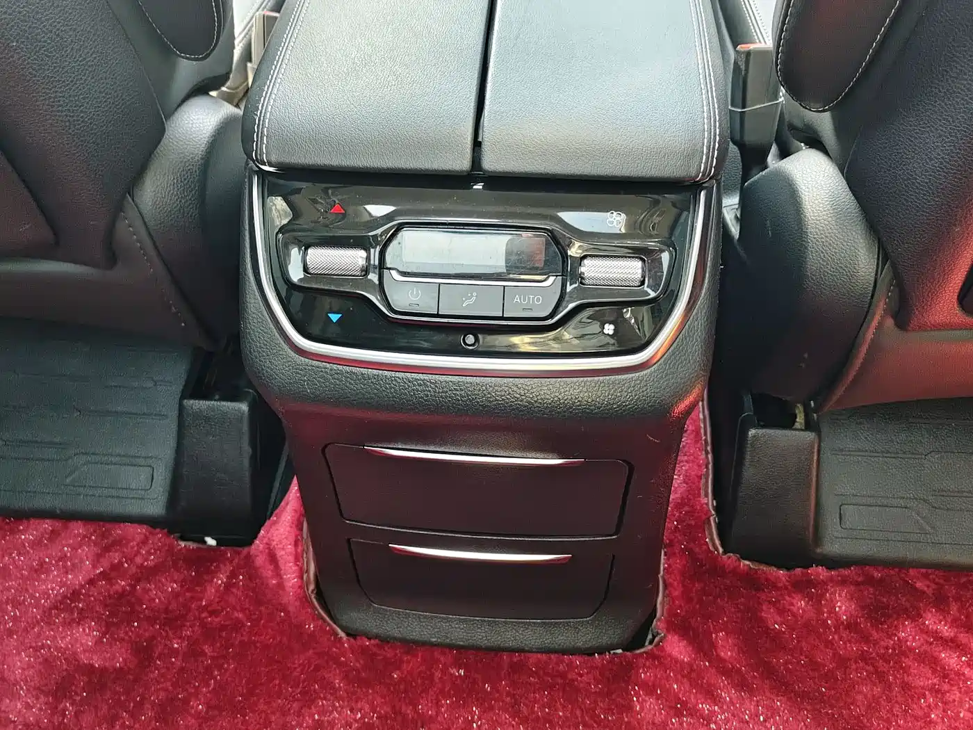SAIC Maxus Maxus G20 2021 2021 PLUS 2.0T Gasoline Automatic Luxury Executive Edition