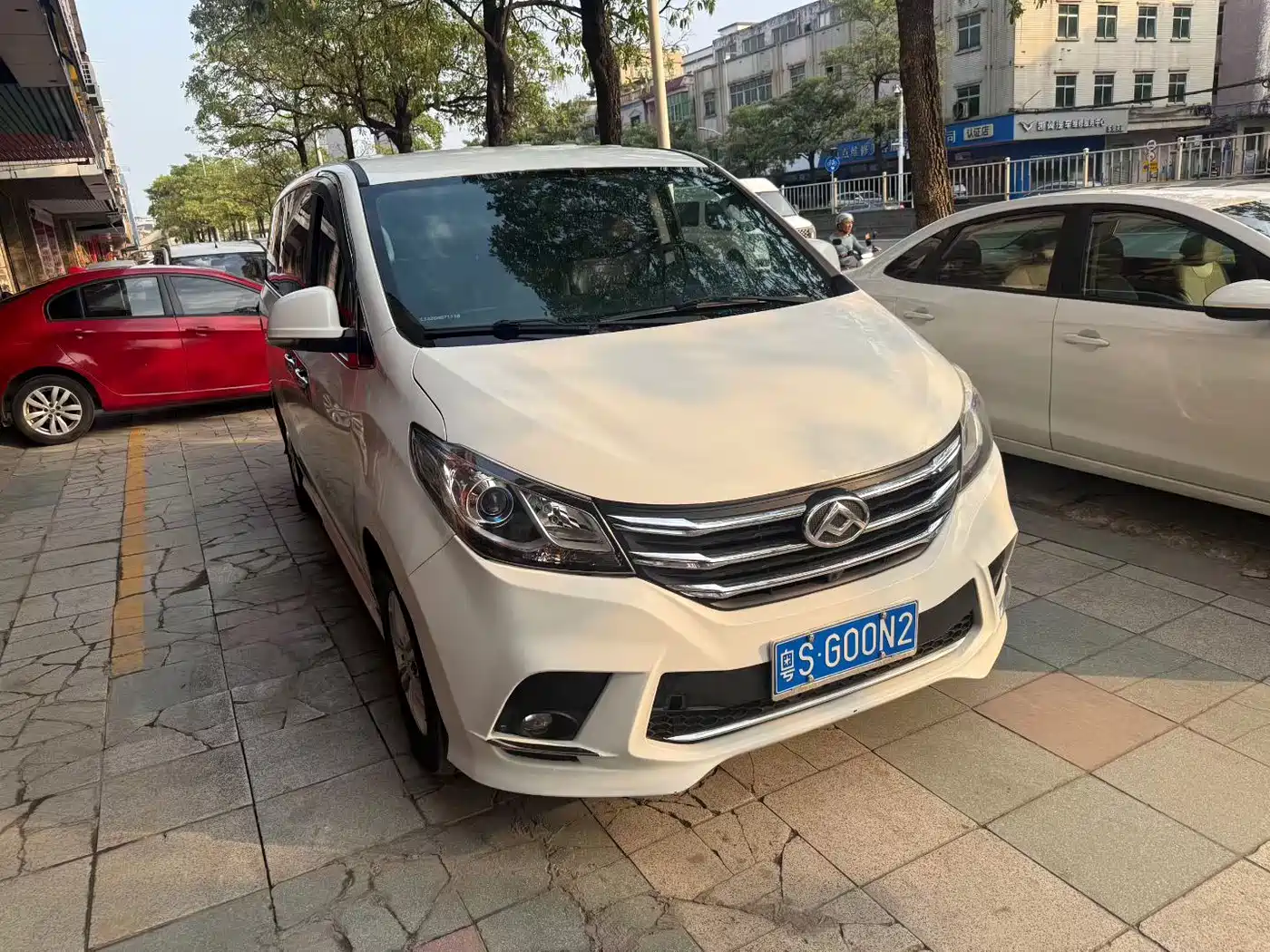 SAIC Maxus Maxus G10 2021 2.0T Manual Elite Edition Diesel 8-Seater фото 2