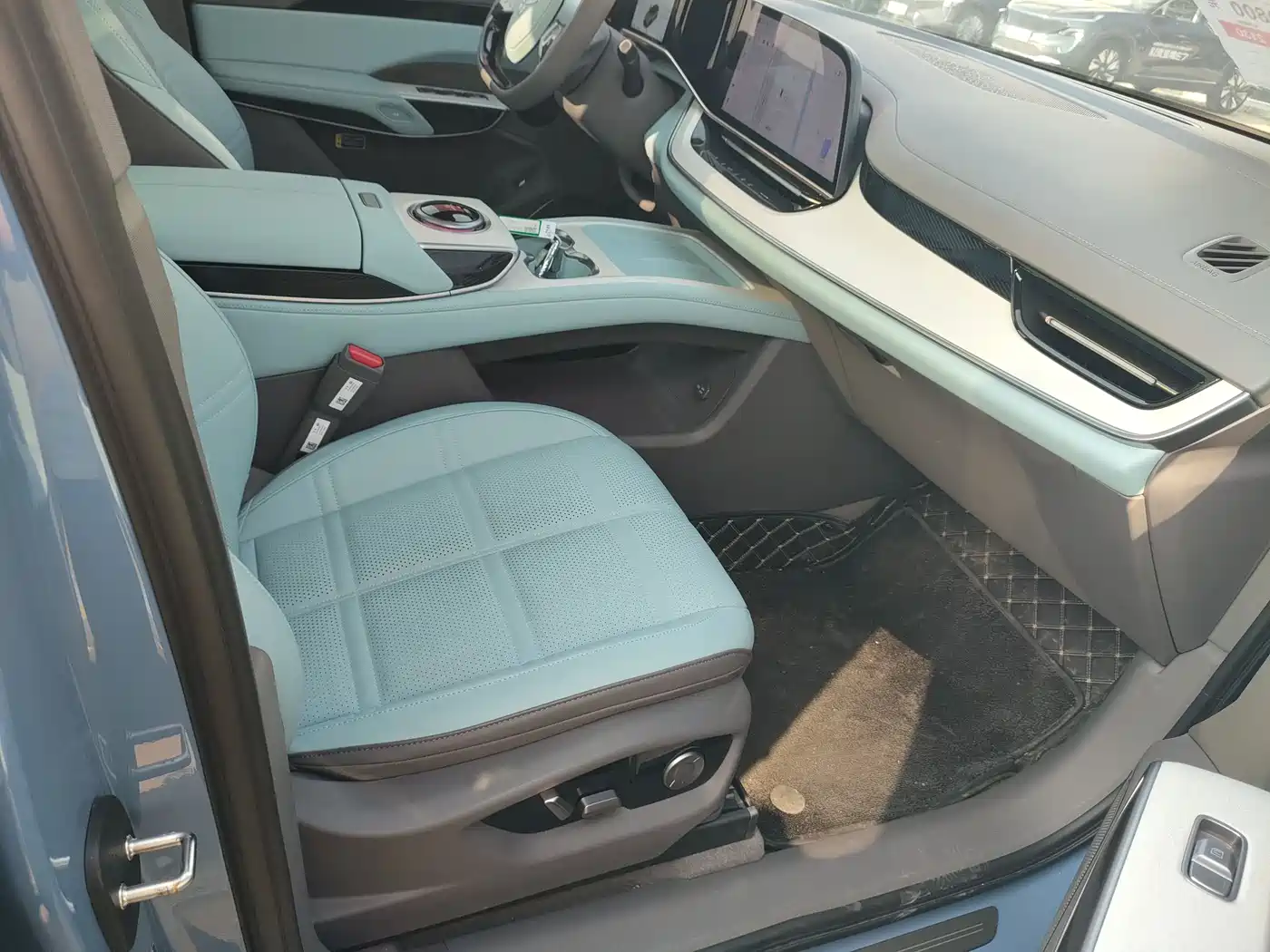 Hongqi Tian Gong 08 2025 730 Smart Selection Edition фото 11
