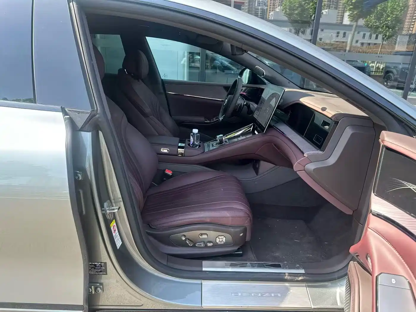 Denza Z9GT 2024 Model 1100 AWD Max Edition фото 3