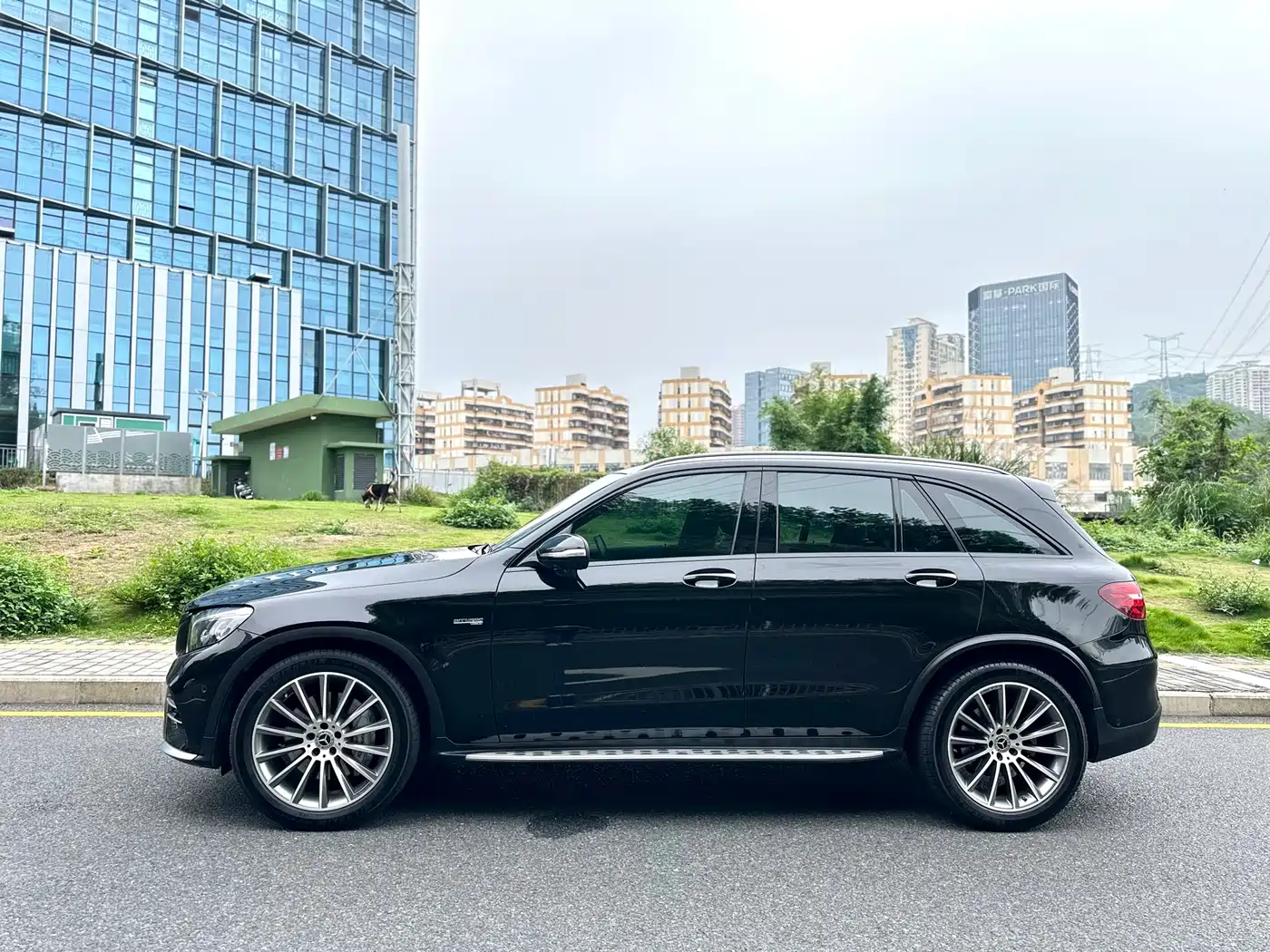 Mercedes-Benz GLC AMG 2017 AMG GLC 43 4MATIC фото 19