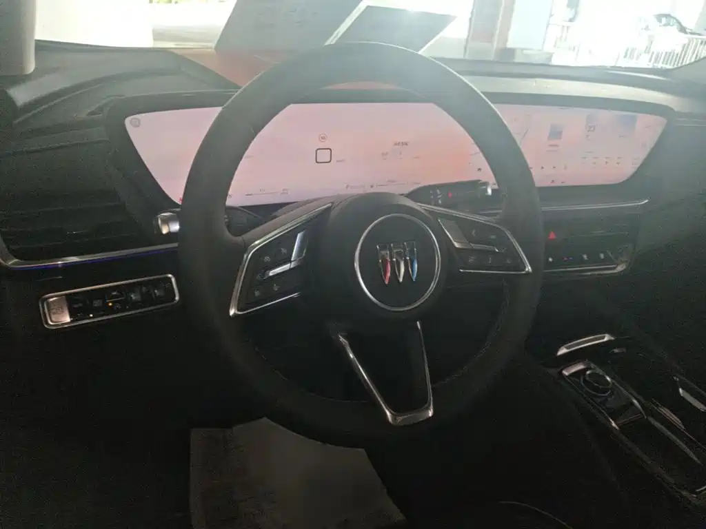 Buick Envision Plus 2026 2025 Enclave Plus 28T 2WD Platinum Edition