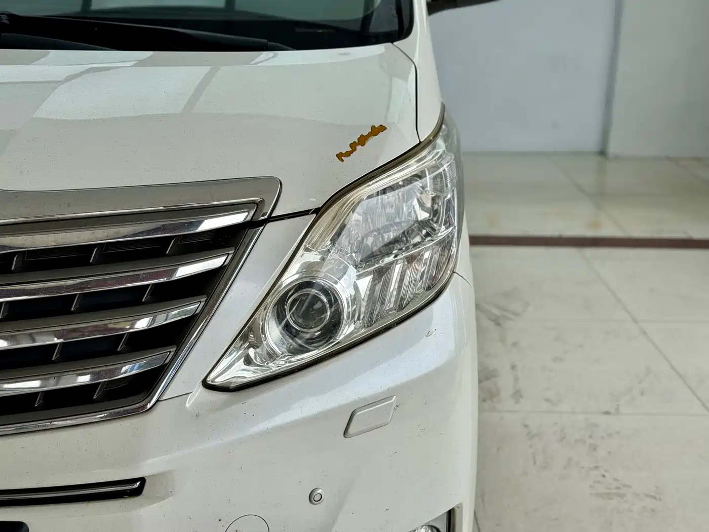 Toyota Alphard фото 4