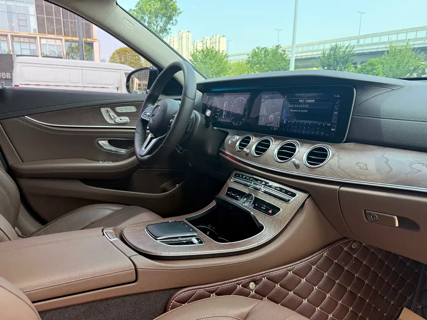 Mercedes-Benz E-Class 2020 E 300 L Fashion фото 11