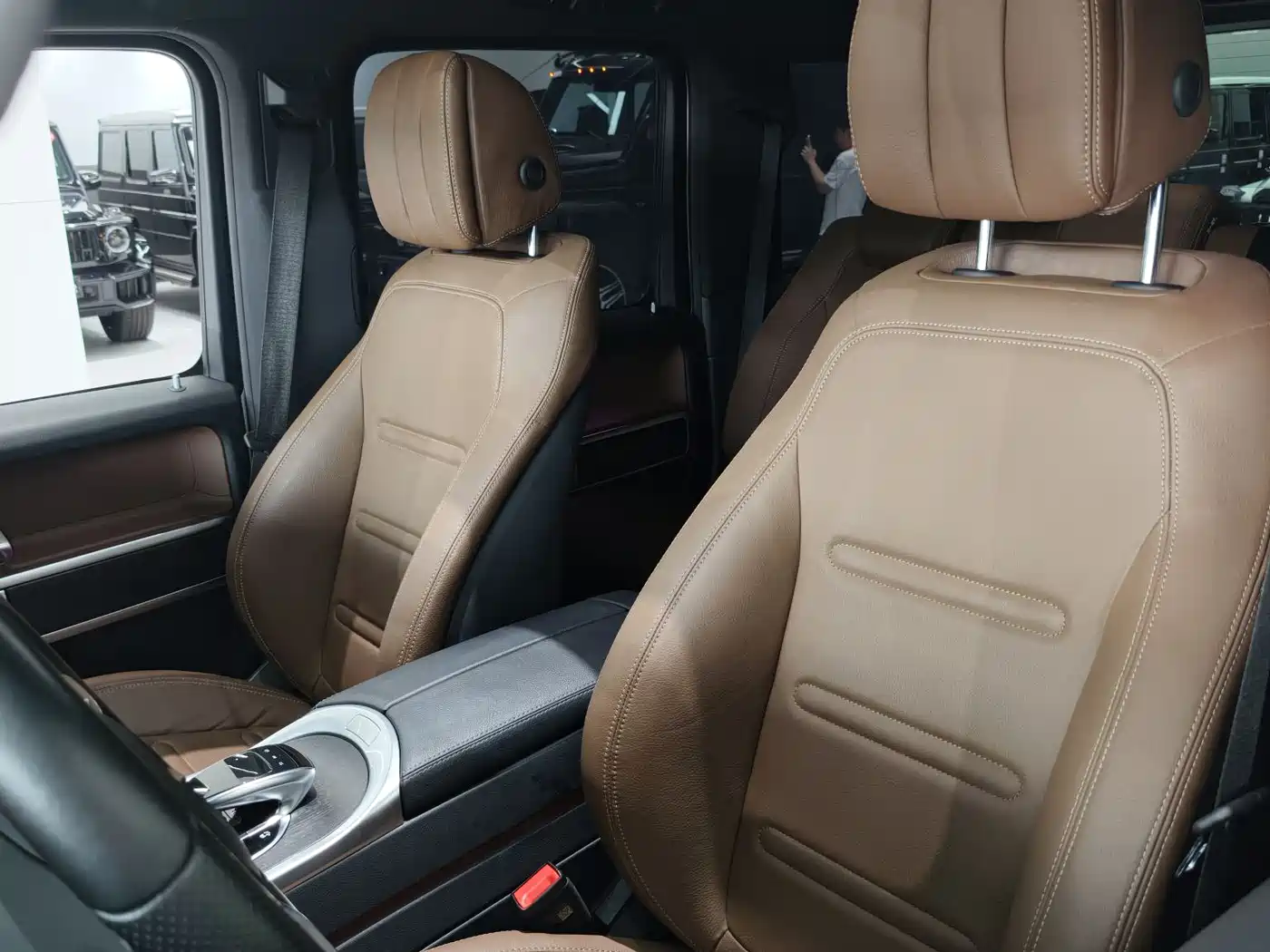 Mercedes-Benz G-Class 2023 G 350 фото 14