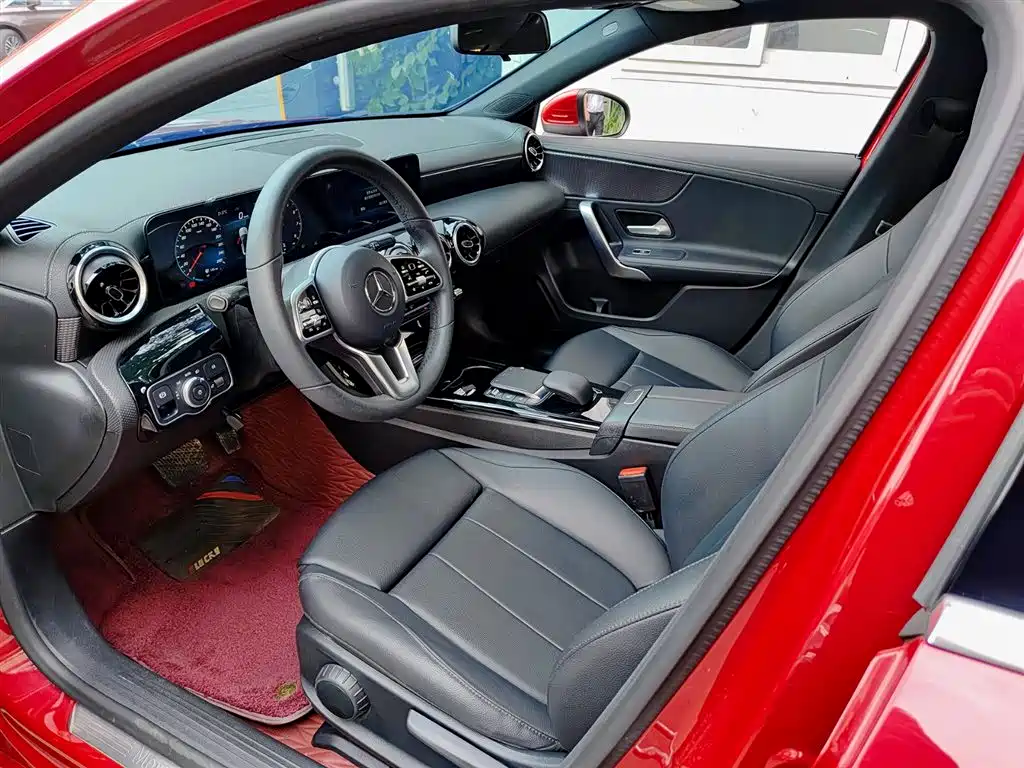 Mercedes-Benz A-Class 2022 Facelift A 200 L Sport Sedan Dynamic фото 7