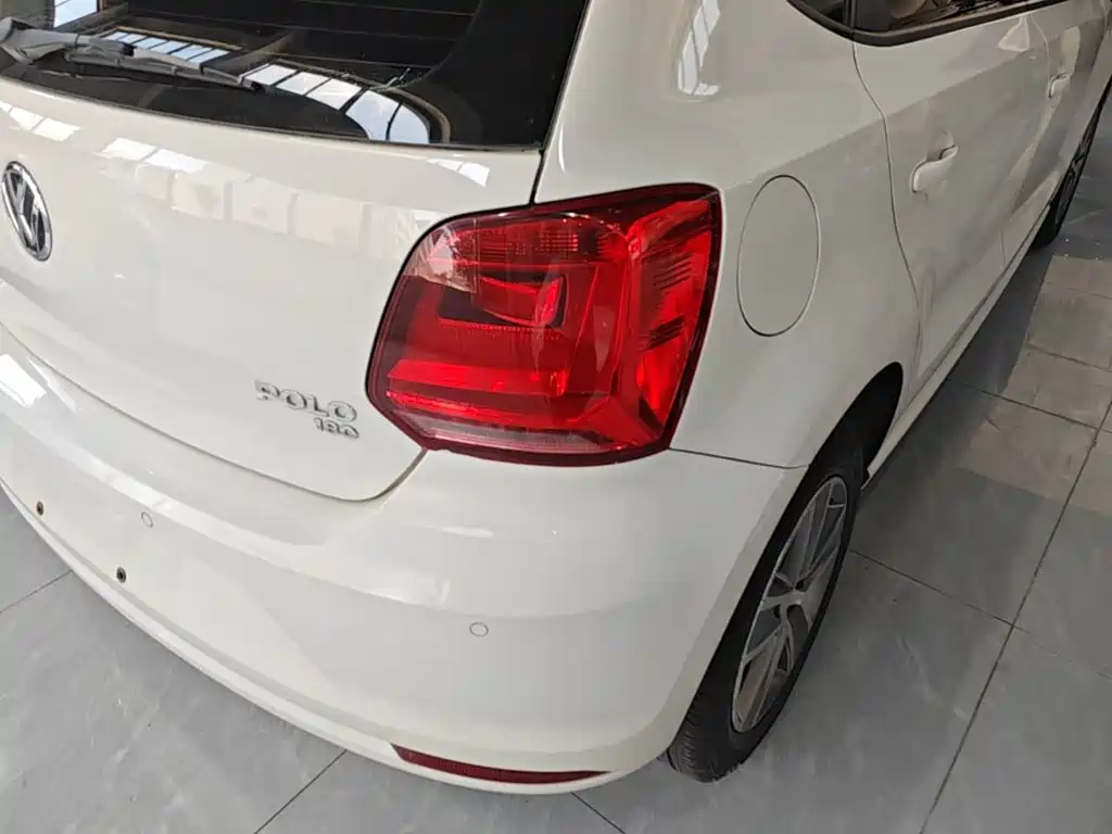 Фото 8 - Volkswagen Polo