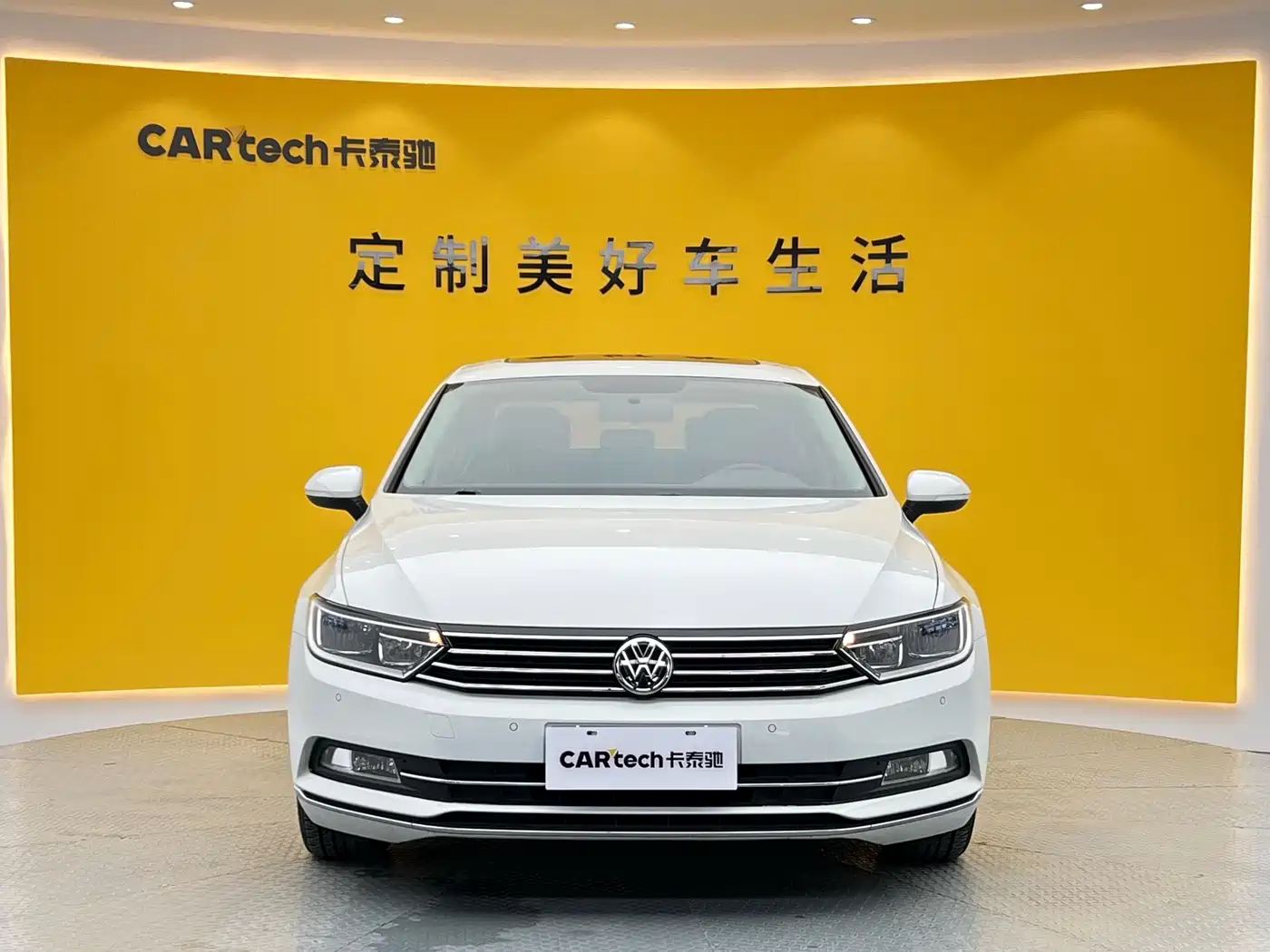Volkswagen Magotan 2017 330TSI DSG Leading фото 2