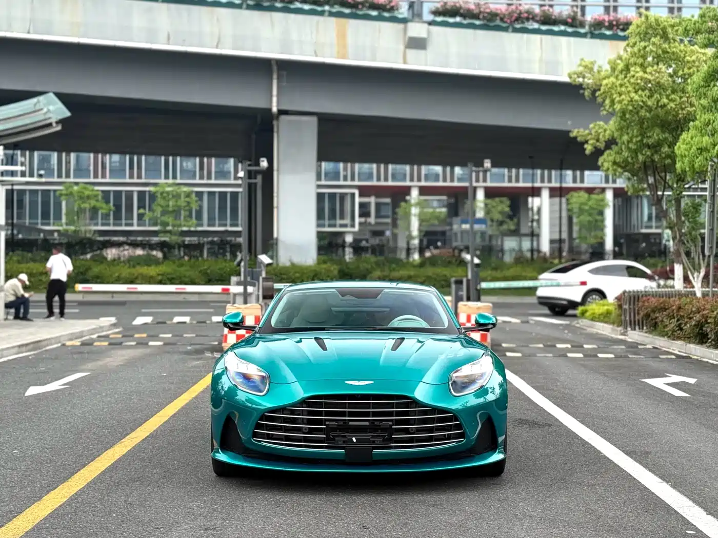 Aston Martin DB12 2025 2025 4.0T V8 Coupe
