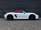 Photo 10 - Porsche 718