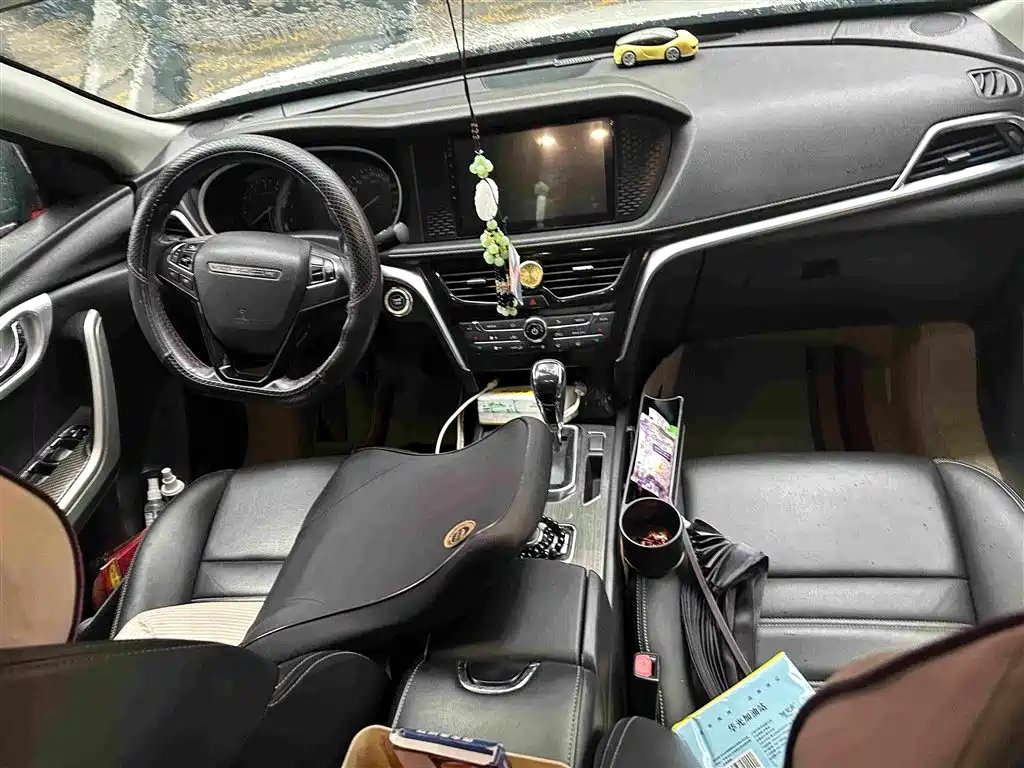 2018 Venucia T90