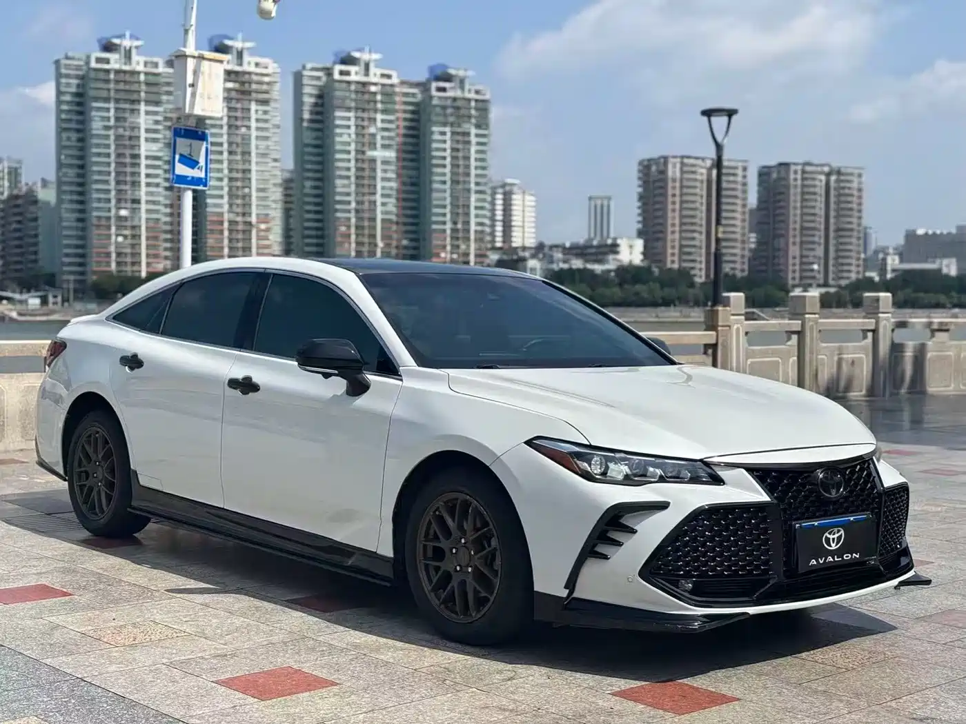 Toyota Avalon 2019 2.5L Progressive Edition China V фото 3