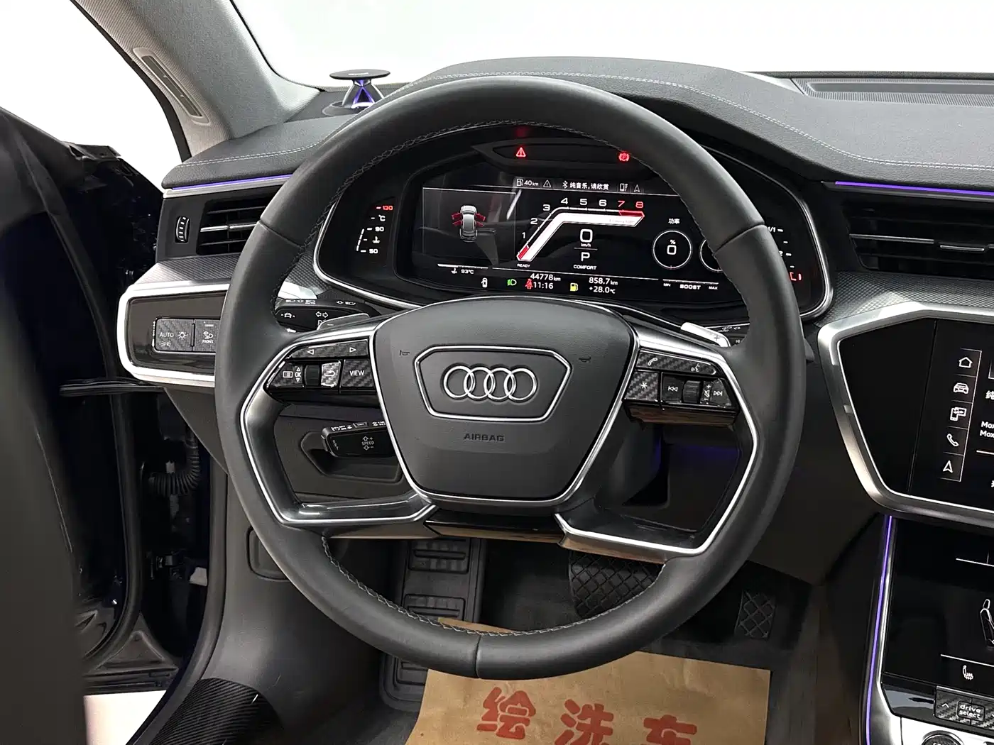 Audi A7L 2024 45TFSI quattro S-line Vision Edition Crystal Package фото 11