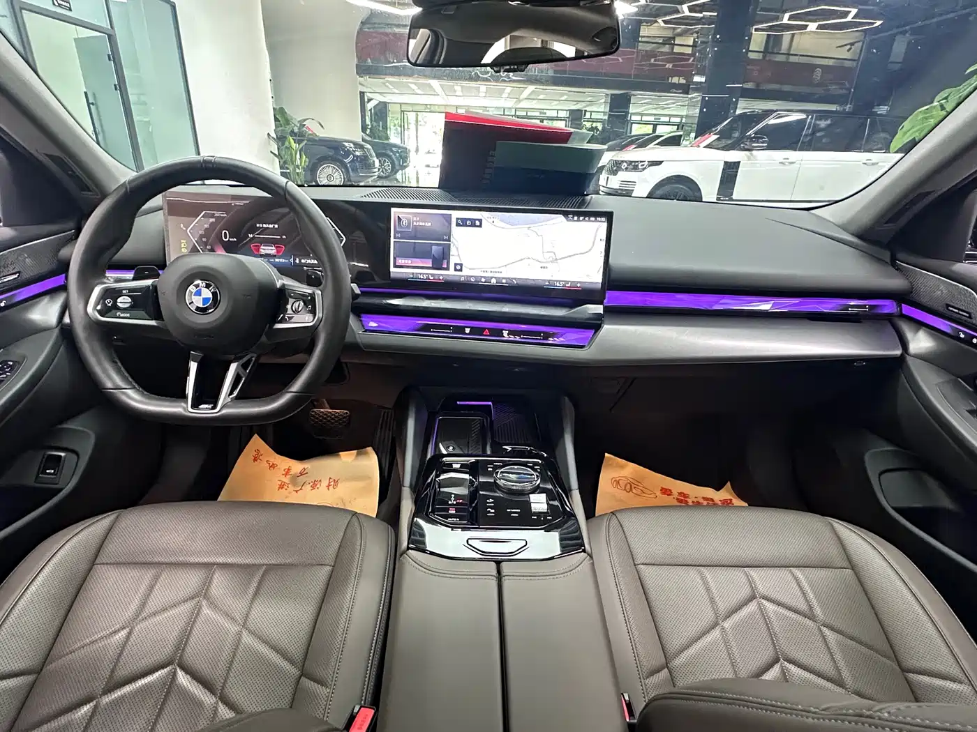BMW 5 Series 2024 530Li Leading M Sport Package фото 8