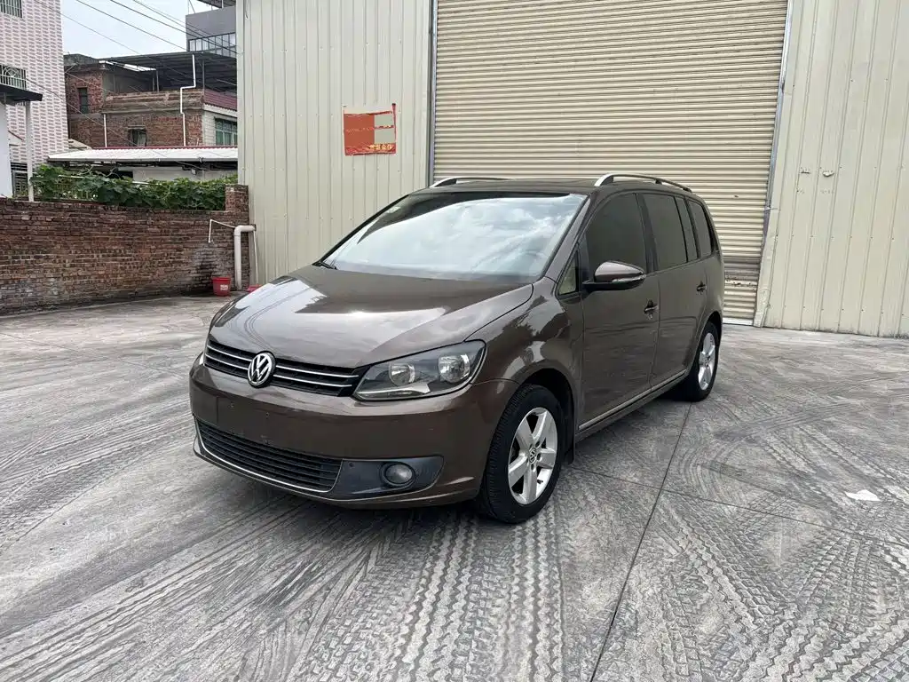 Volkswagen Touran 2012 2011 1.4T DSG Smart Elegance 5-seater
