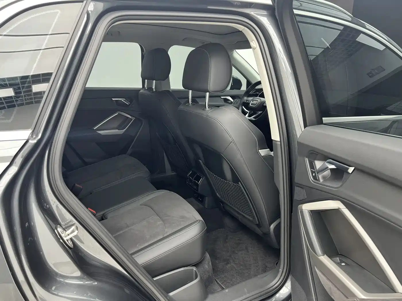 Audi Q3 2023 35 TFSI Fashion Dynamic (1.4T) фото 21