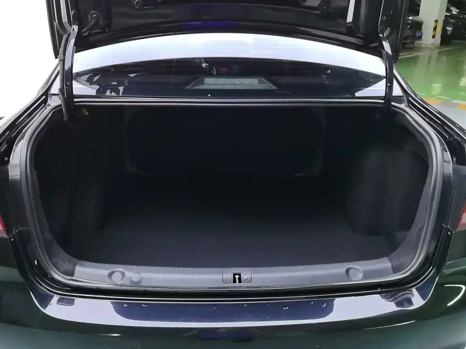 Фото 4 - Volkswagen Lavida