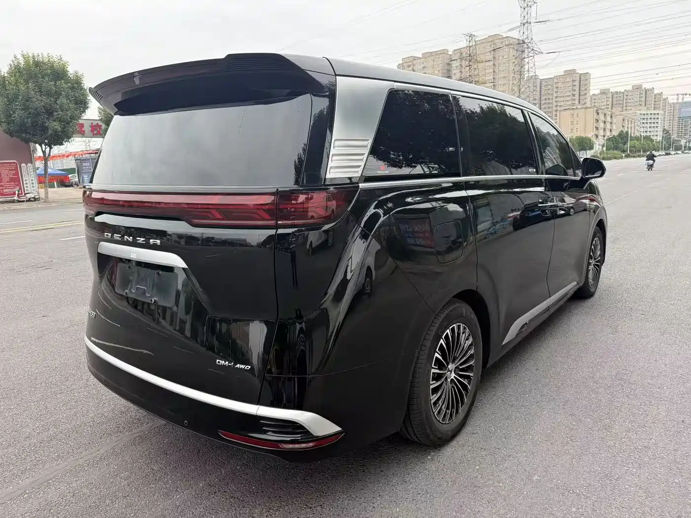 Denza D9 2022 DM-i 970 All-Wheel Drive Honor Edition фото 7