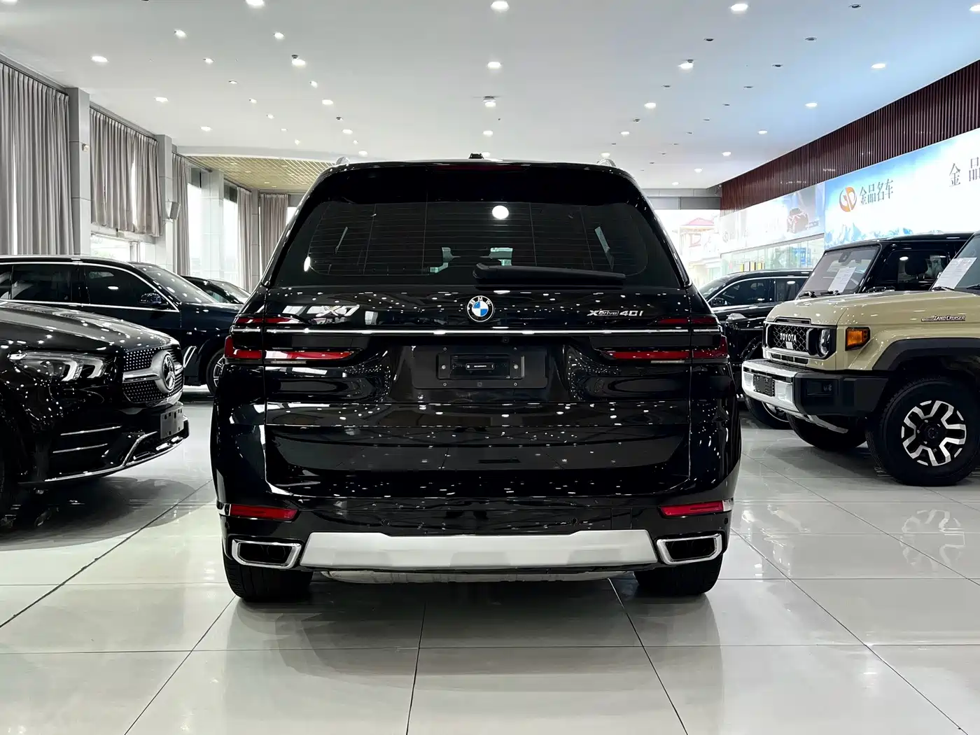 2025 BMW X7