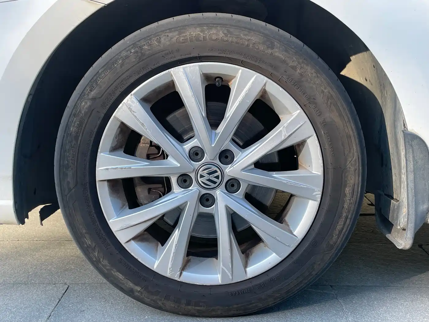 Volkswagen Lavida 2015 230TSI DSG Comfort Edition фото 12