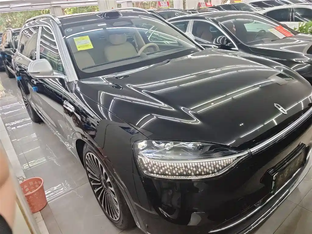 AITO Wenjie AITO M9 2025 Extended Range Ultra 52kWh 5-Seater фото 4