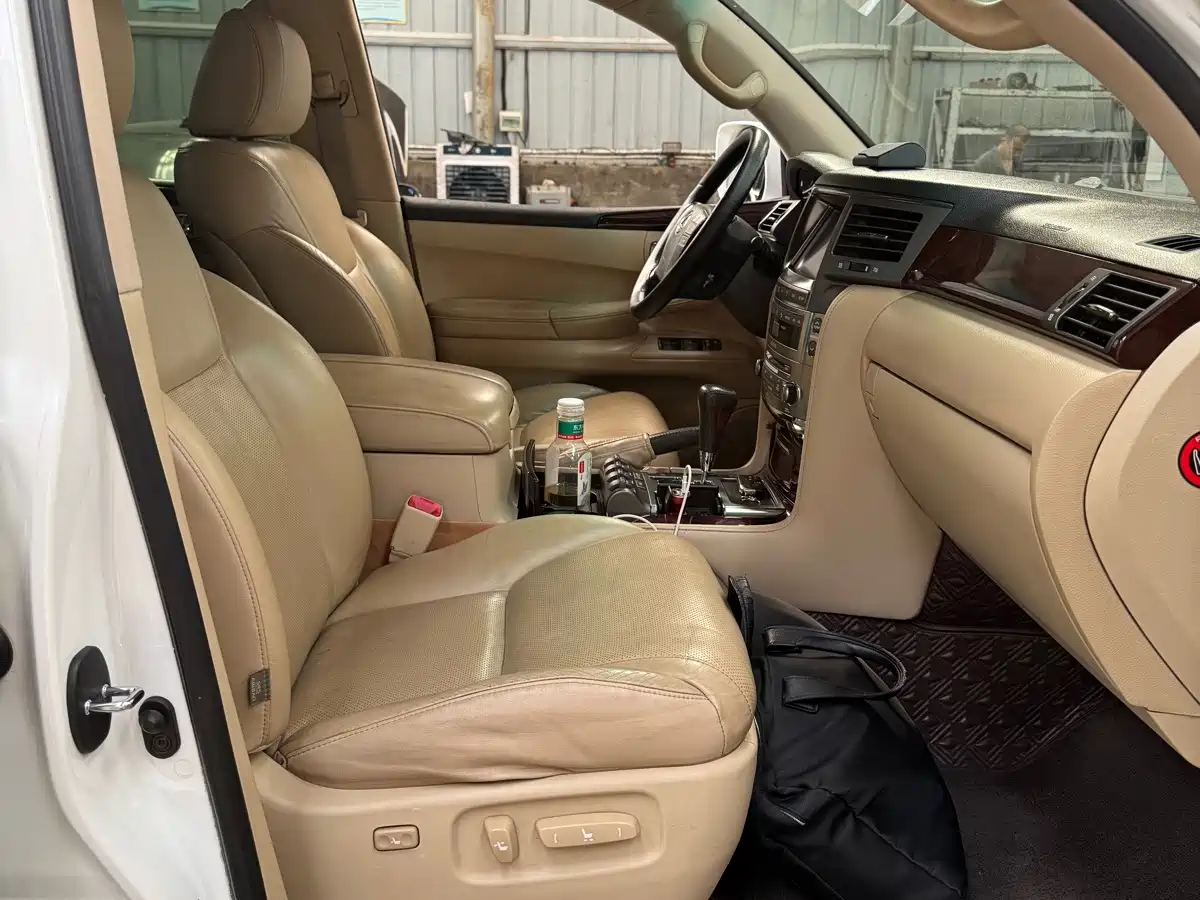 Lexus LX 2011 2012 Model 570