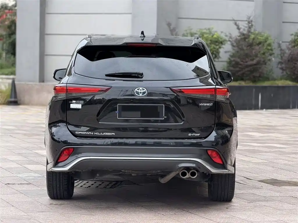 Toyota Crown Kluger 2023 2.5L HEV AWD Premium Edition фото 5