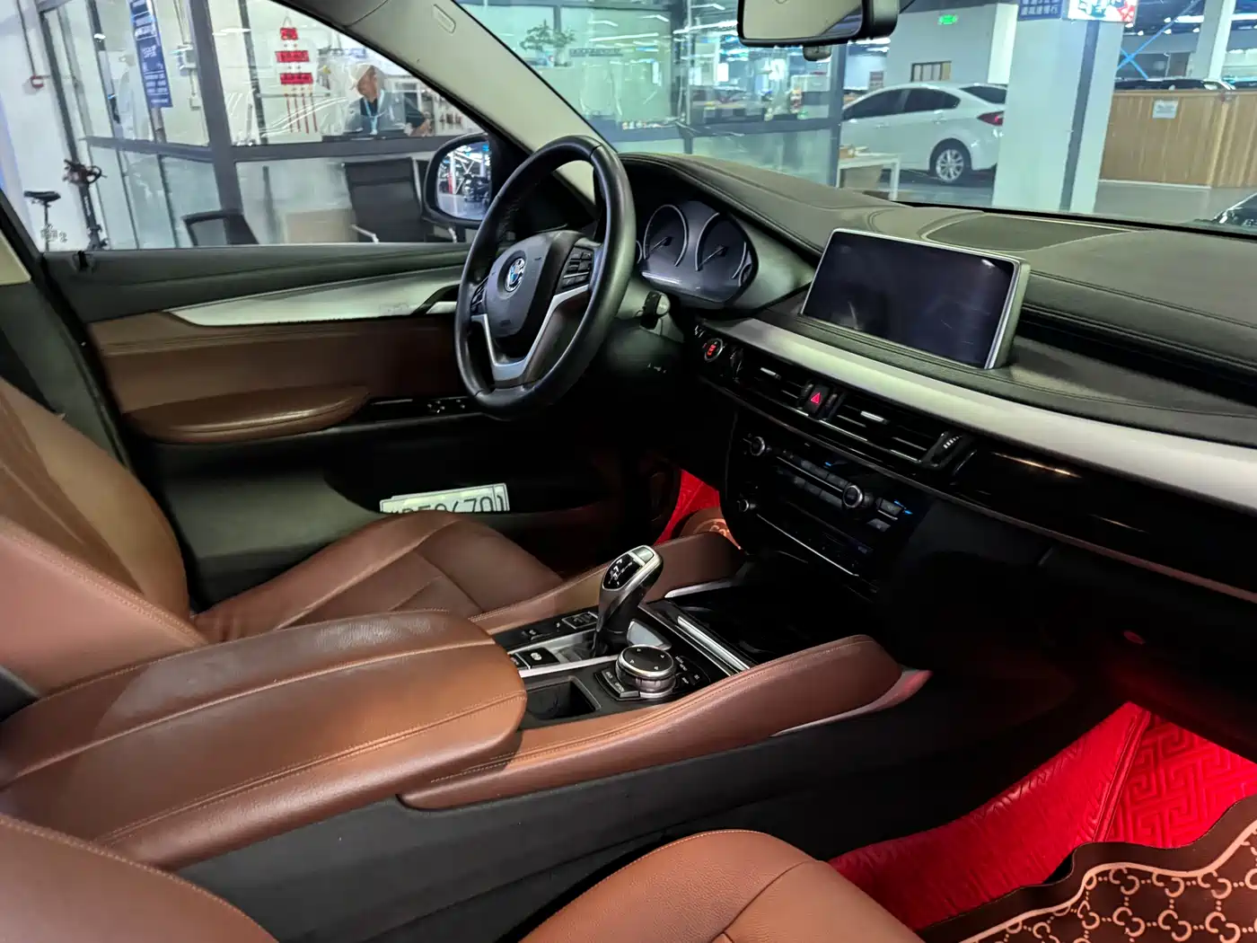 BMW X6 2015 xDrive35i Luxury Model фото 14