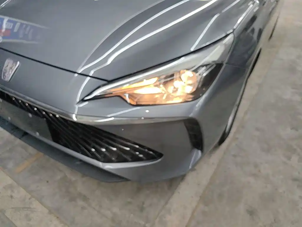 Photo 24 - Roewe i5