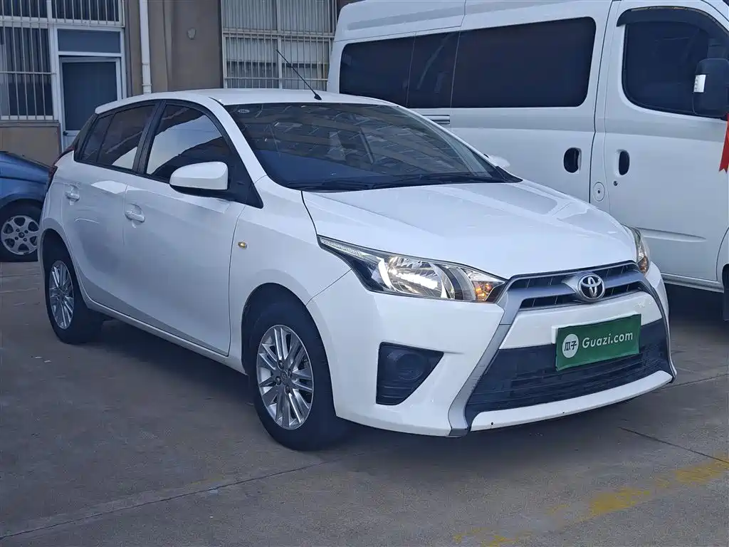 Toyota YARiS L Zhi Xuan 2015 1.5E Auto Charming Edition фото 4