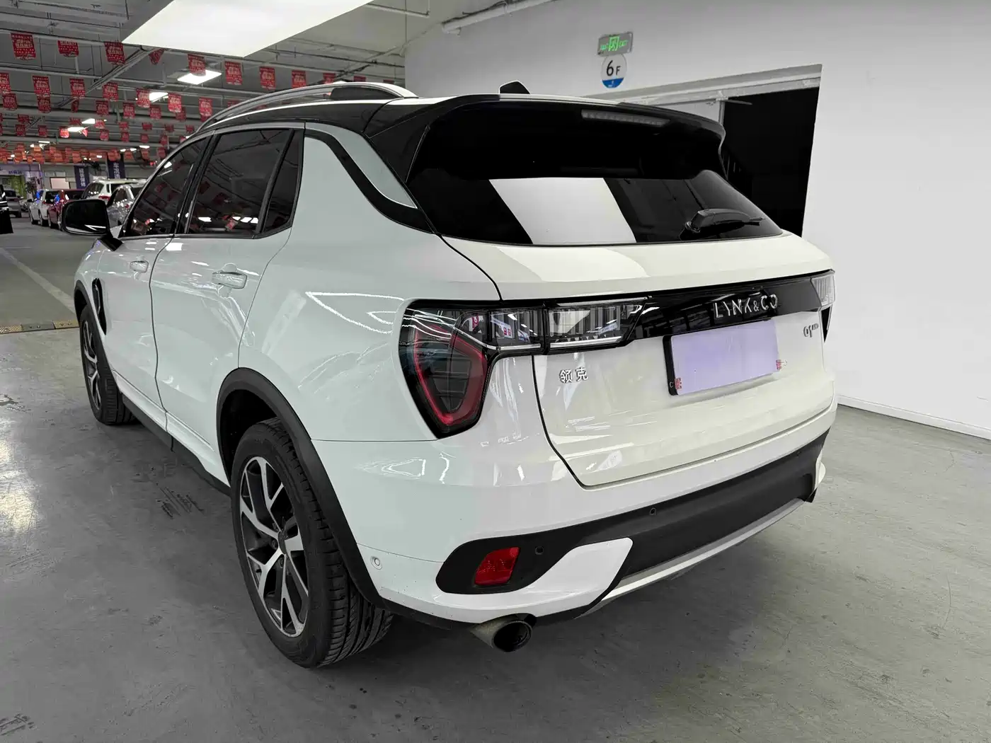 Lynk & Co 01 2017 2.0T AWD Pro фото 8