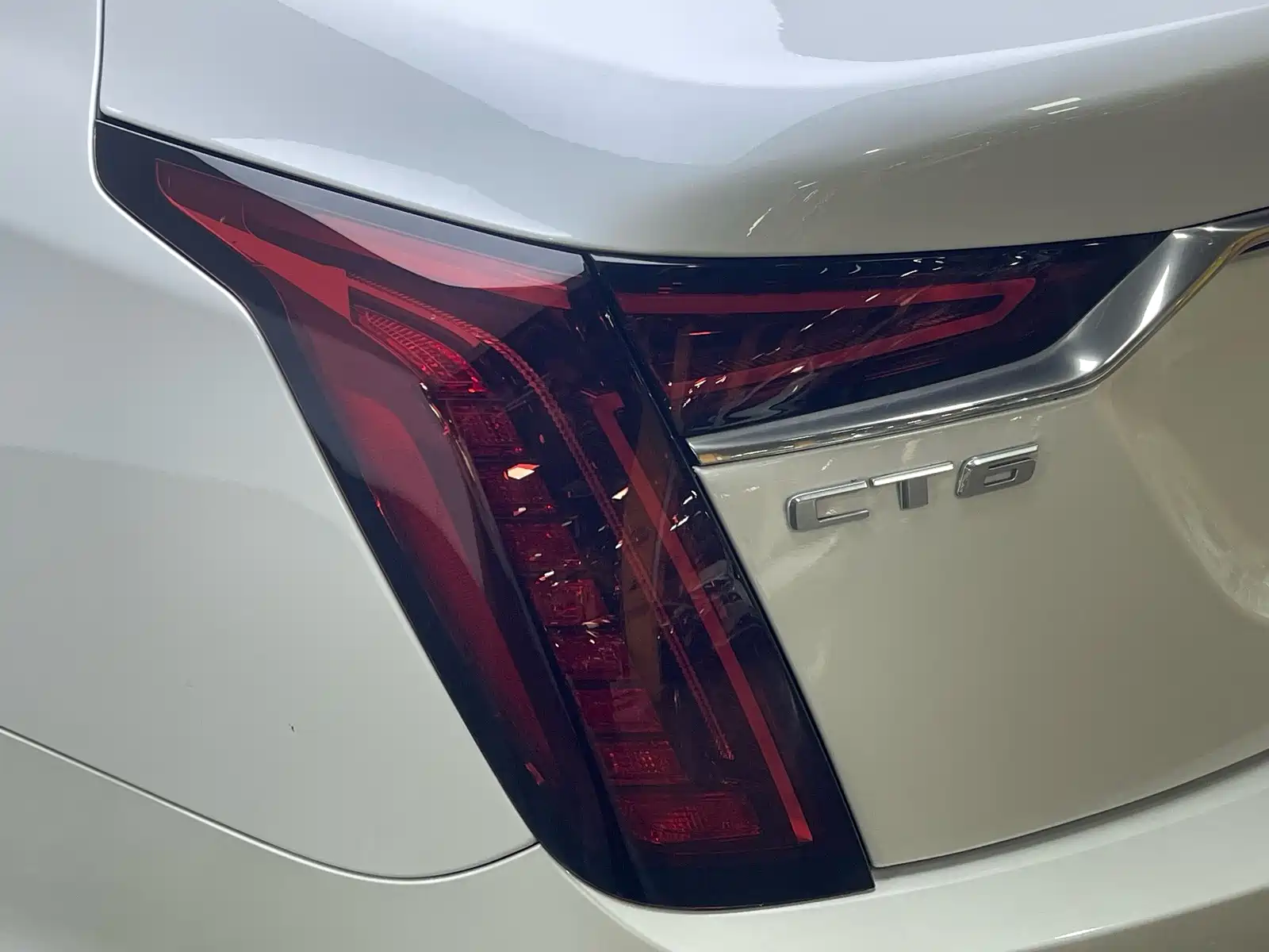 Фото 10 - Cadillac CT6