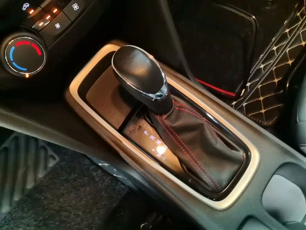 Chevrolet Monza 2019 RS 330T Auto Smooth Edition China VI фото 14