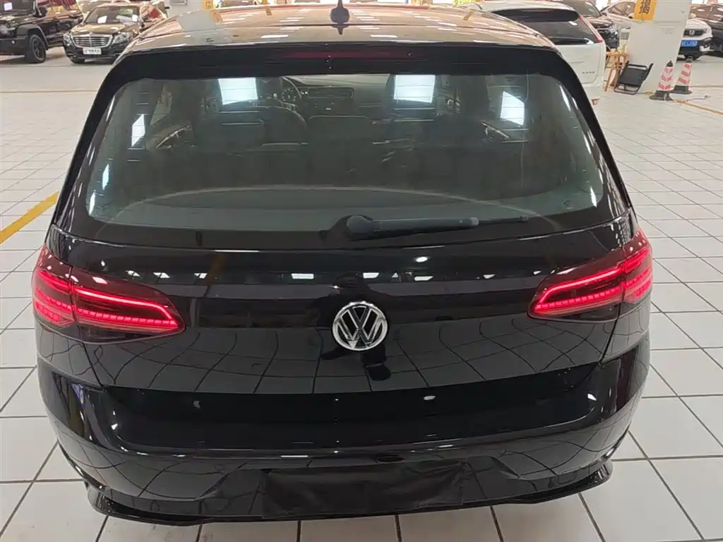 Volkswagen Golf 2020 280TSI DSG R-Line фото 6
