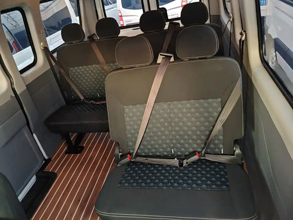 SAIC Maxus Xintu V80 2025 2024 Model Year Aoyunton Value Edition 6MT Long Wheelbase Medium Roof 127Ps 6/7/8/9-Seater