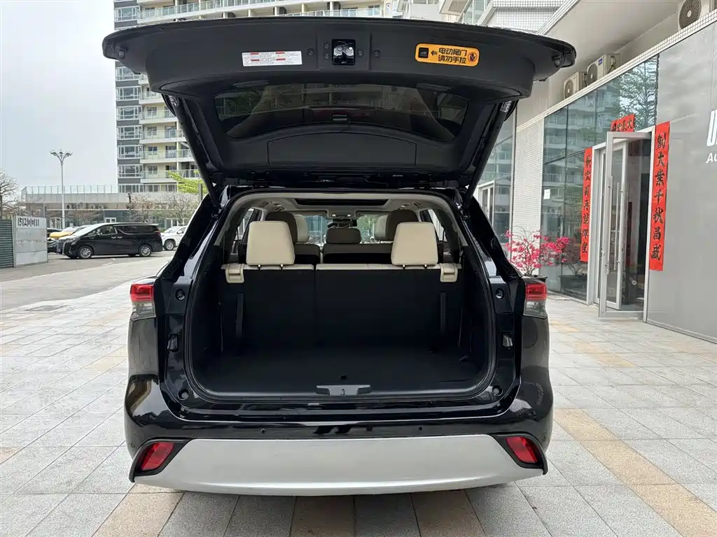 Toyota Highlander 2022 Dual Engine 2.5L 4WD Supreme Edition 7-Seater фото 23