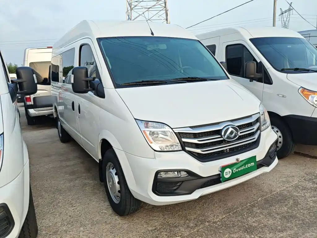 SAIC Maxus Xintu V80 2025 2024 Model Year Aoyunton Value Edition 6MT Long Wheelbase Medium Roof 127Ps 6/7/8/9-Seater