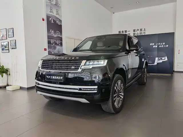 Land Rover Range Rover 2023 3.0 L6 400PS Genesis Extended Version